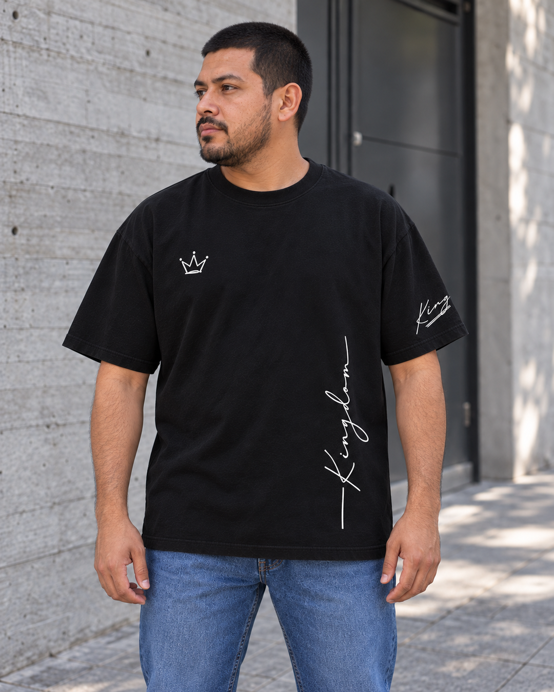 Playera Kingdom de MINIMALISTIC URBAN, negra, vista frontal