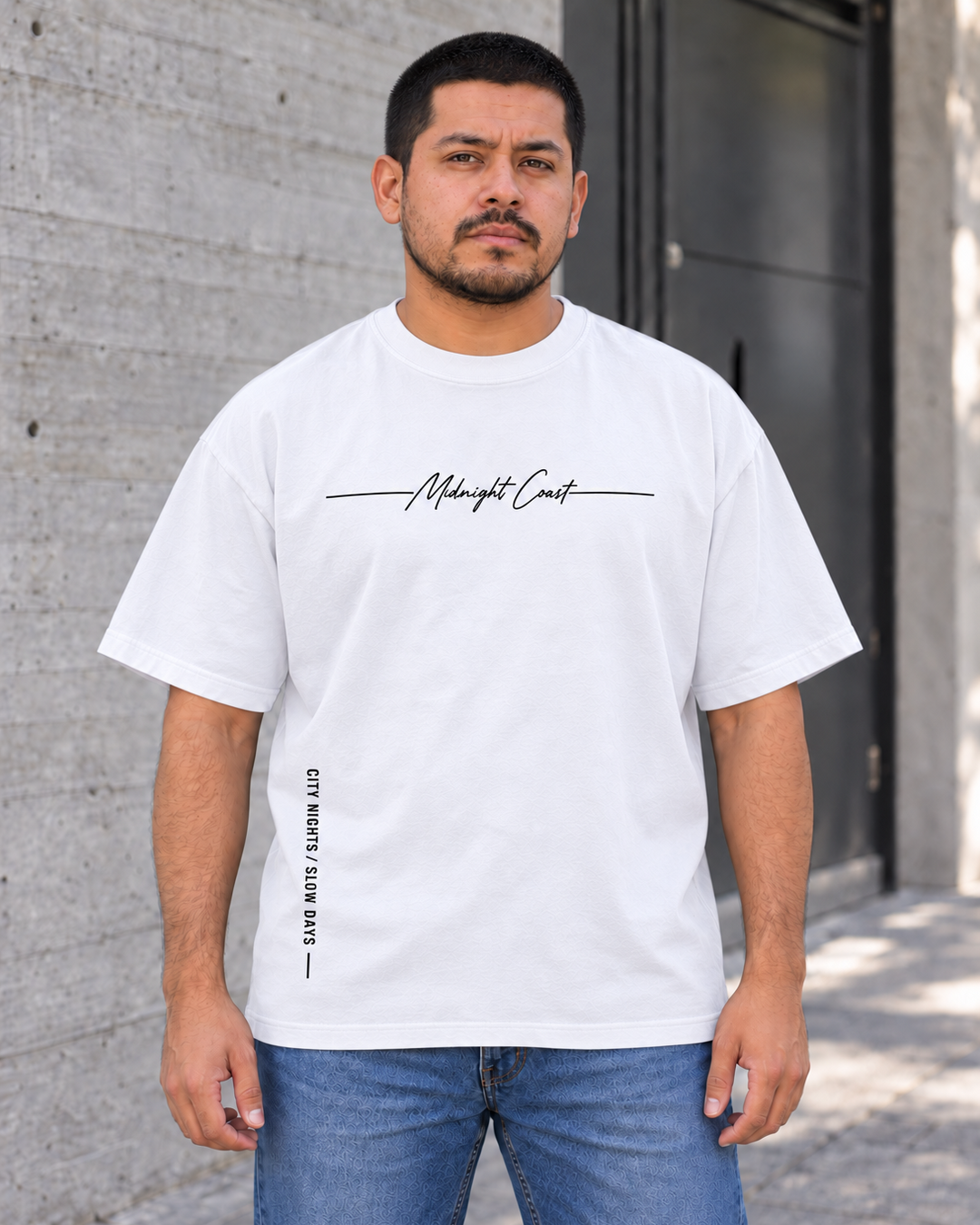 Playera Midnight Coast de MINIMALISTIC URBAN, blanca, vista frontal